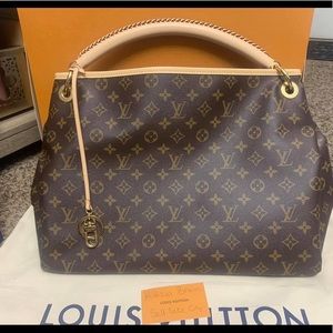 Louis Vuitton Artsy